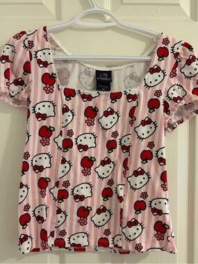 Cute Hello Kitty Sanrio Blouse With Puffy Sleeves And Lace Trim